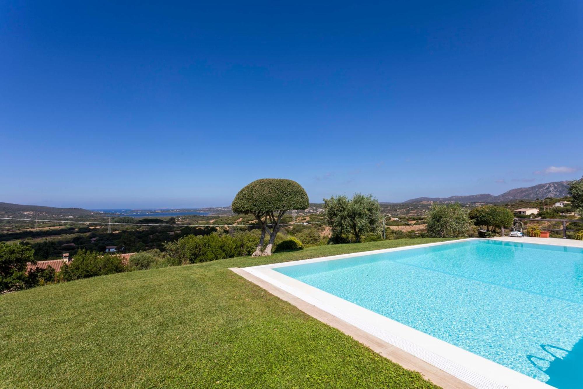 Villa Alba Esclusiva Villa Con Piscina A Sfioro E Vista Mozzafiato Sul Mare Cugnana Eksteriør bilde